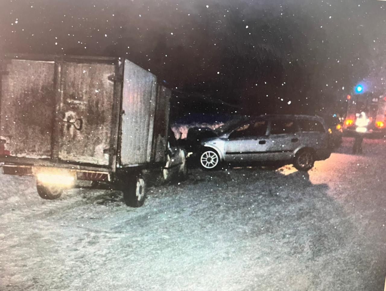 Два человека пострадали в аварии на трассе Карелии