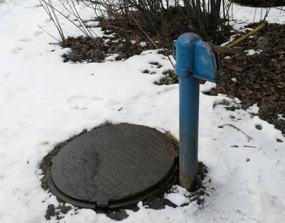 В Водоканале рассказали петрозаводчанам, как не дать уличной колонке замерзнуть