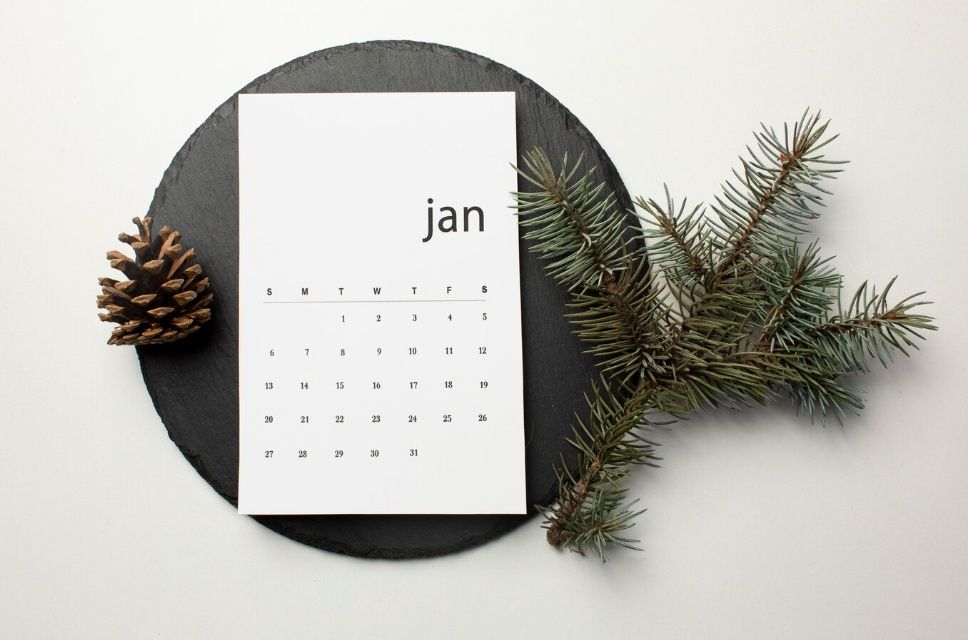 Пенсии и МРОТ поднимут, призывной возраст увеличат: что изменится в январе 2024 года