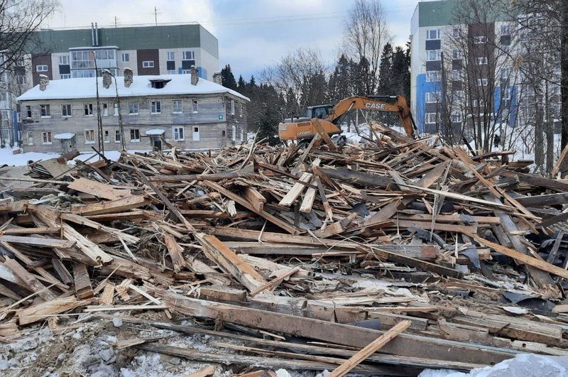 Глава Карелии предложил раздавать населению пиломатериалы, оставшиеся после сноса аварийного жилья