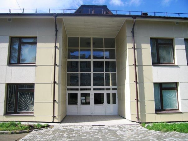 Библиотеку в Костомукше закрыли на неопределенный срок из-за протечек Библиотеку в Костомукше закрыли на неопределенный срок из-за протечек