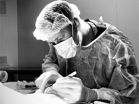 Врачи Перинатального центра Карелии спасли малыша с множественными пороками позвоночника