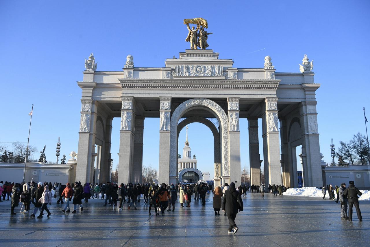 Достижения России в сфере активного долголетия обсудили на ВДНХ