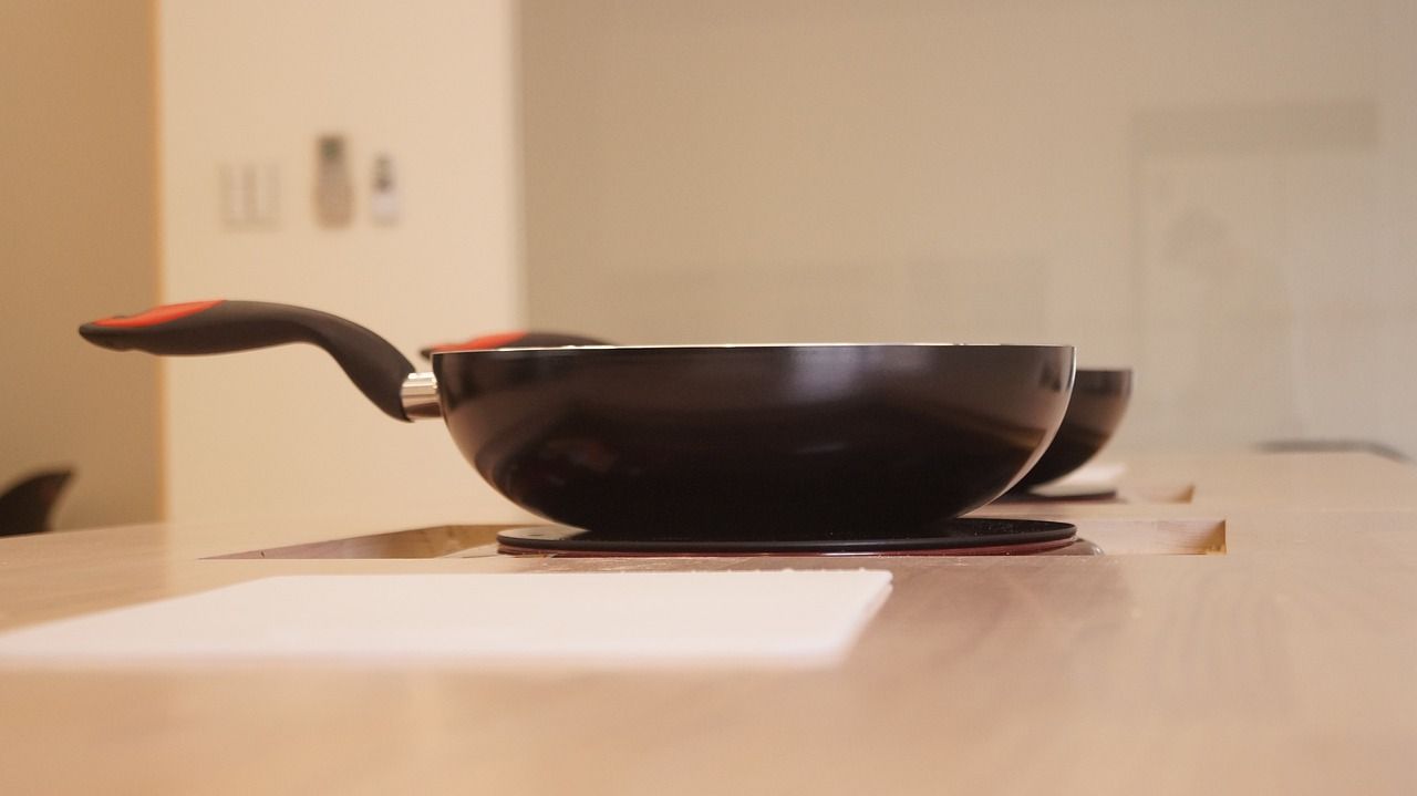 Жительницу Карелии, ударившую мужа сковородкой, приговорили к исправительным работам