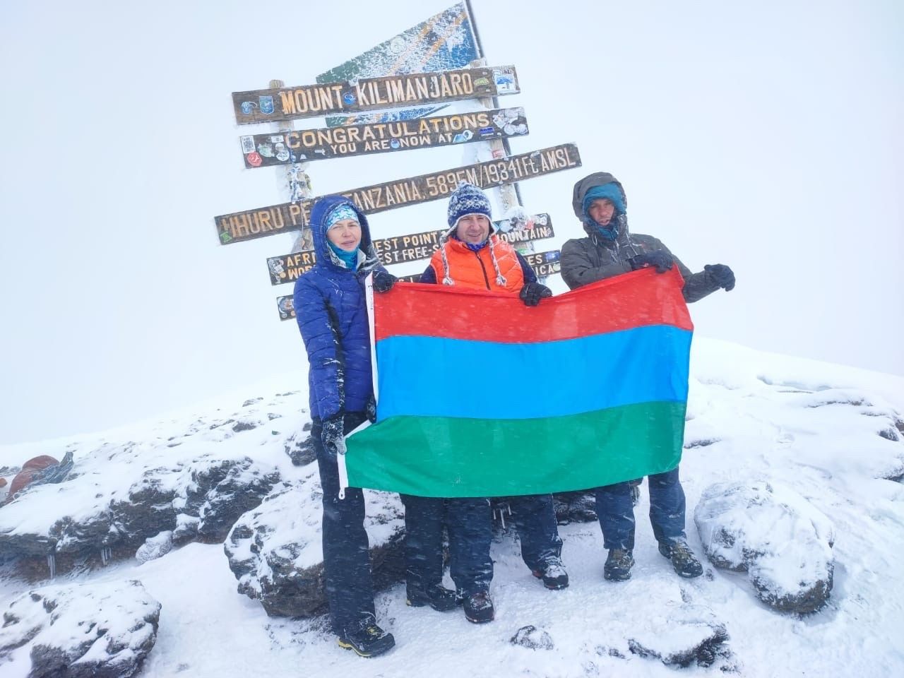 «Соблазн сдаться был очень велик». Жители Петрозаводска рассказали о сложнейшем восхождении на гору Килиманджаро