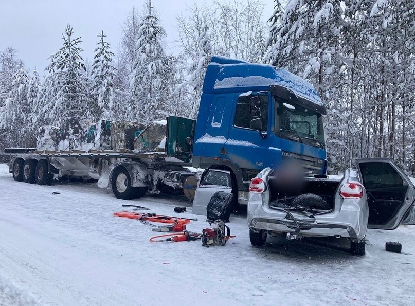 По уголовному делу о ДТП с гибелью трех человек в Карелии могут задержать водителя фуры