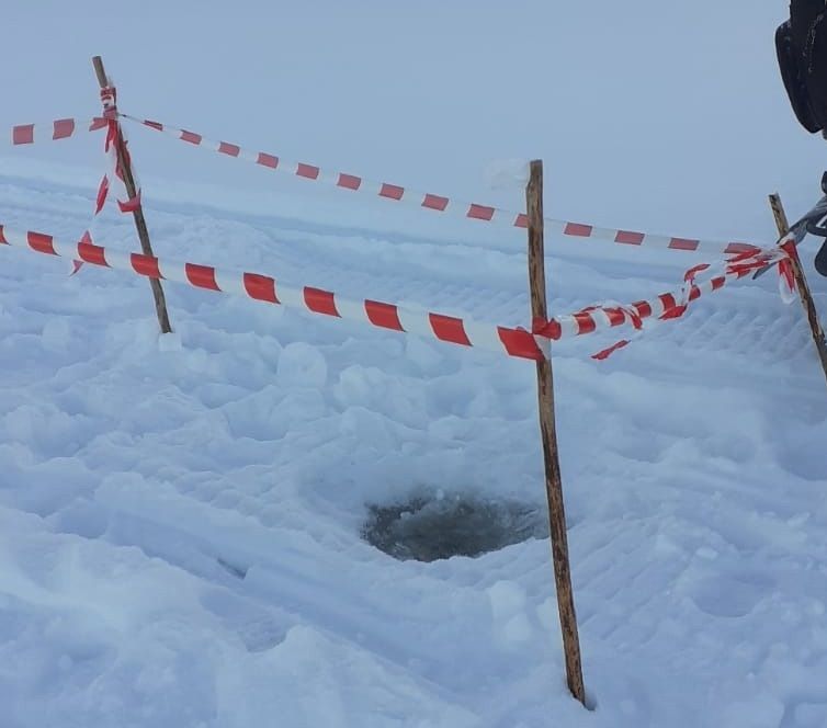 Молодой человек провалился под лед озера Контокки в Карелии
