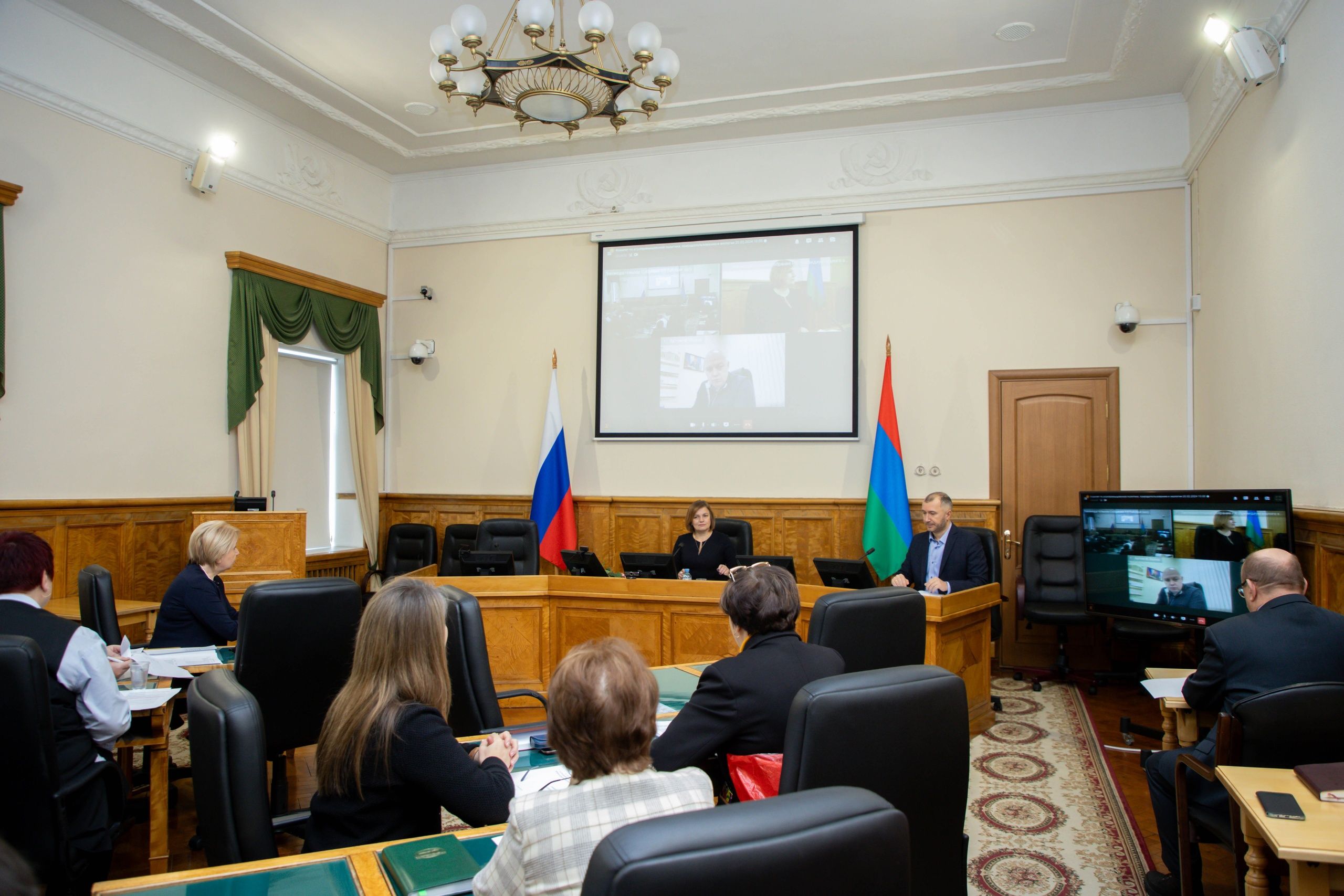 Как в Карелии решается проблема с безнадзорными собаками, обсудили в парламенте