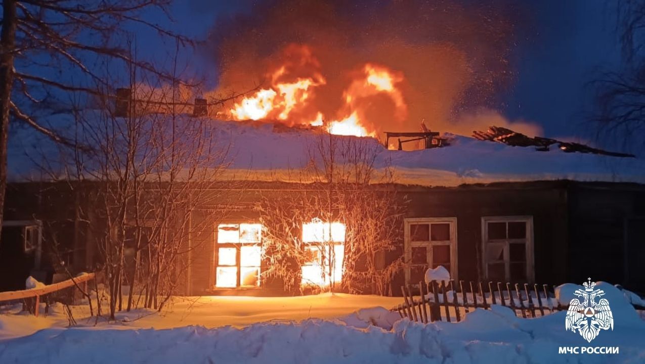 В Пудожском районе Карелии сгорело здание бывшего интерната