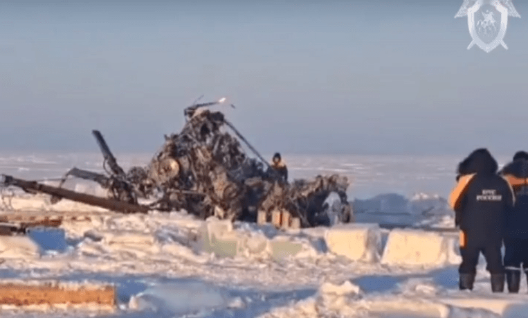 Обнаружены «черные ящики» вертолета рухнувшего в Онежское озеро в Карелии