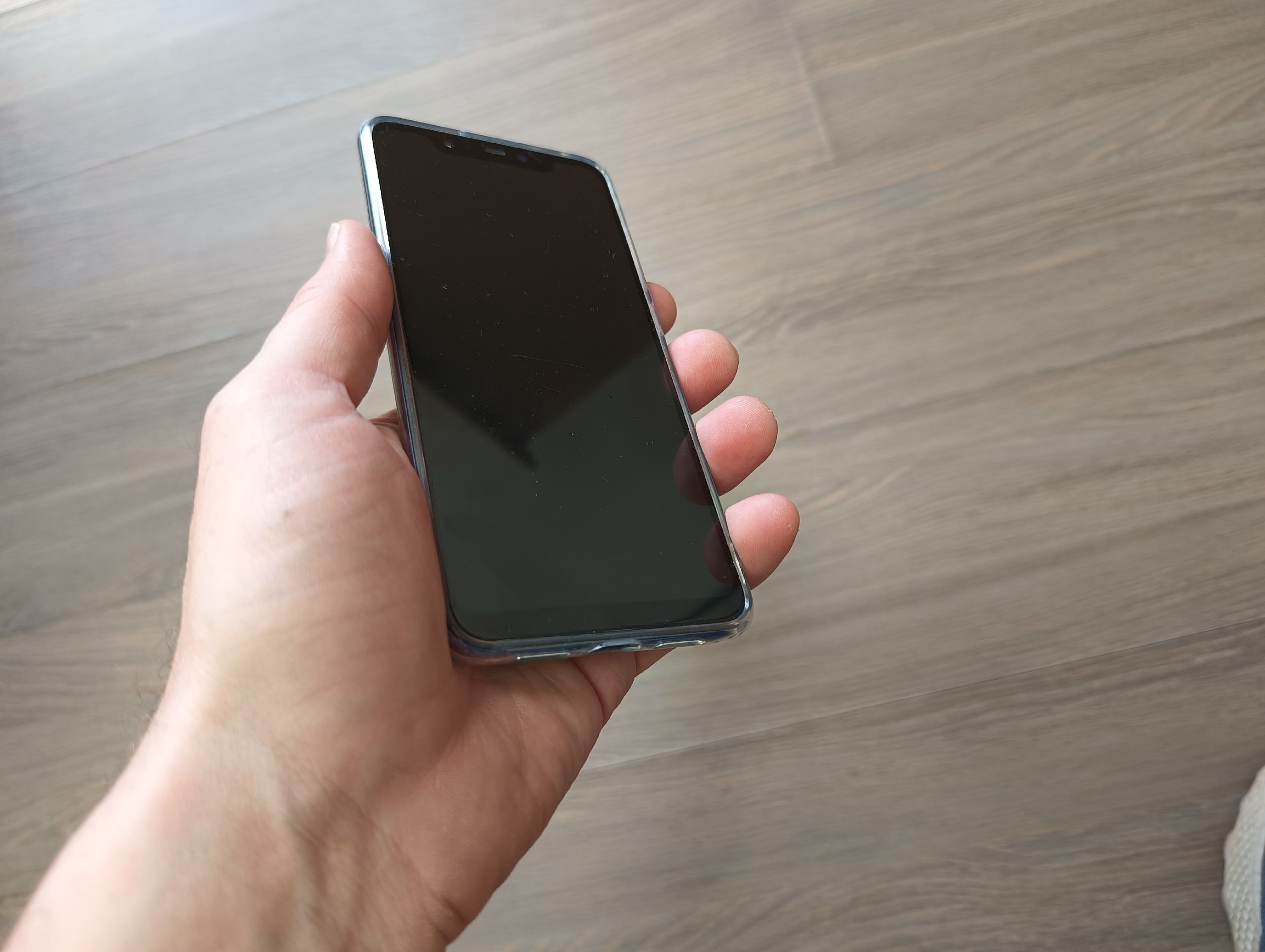 Продавец салона сотовой связи в Карелии попал под суд за махинации с покупателями