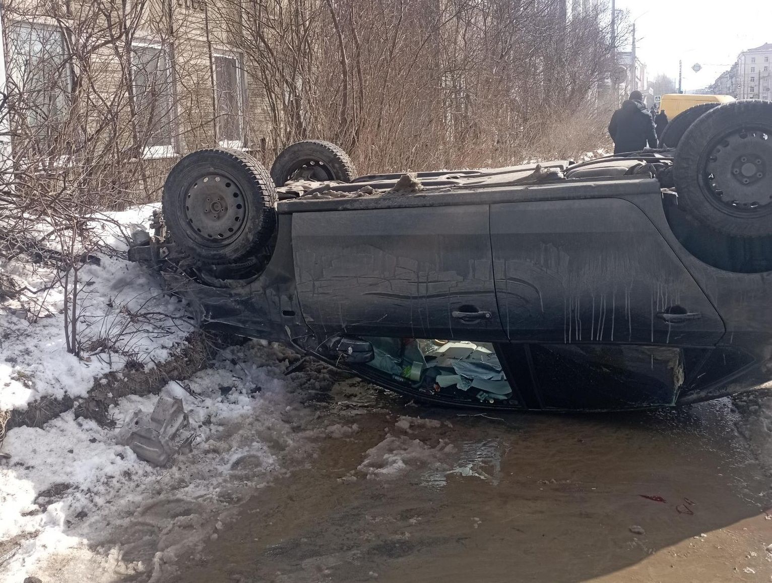 Выросло число пострадавших в ДТП с перевернувшейся в Петрозаводске машиной