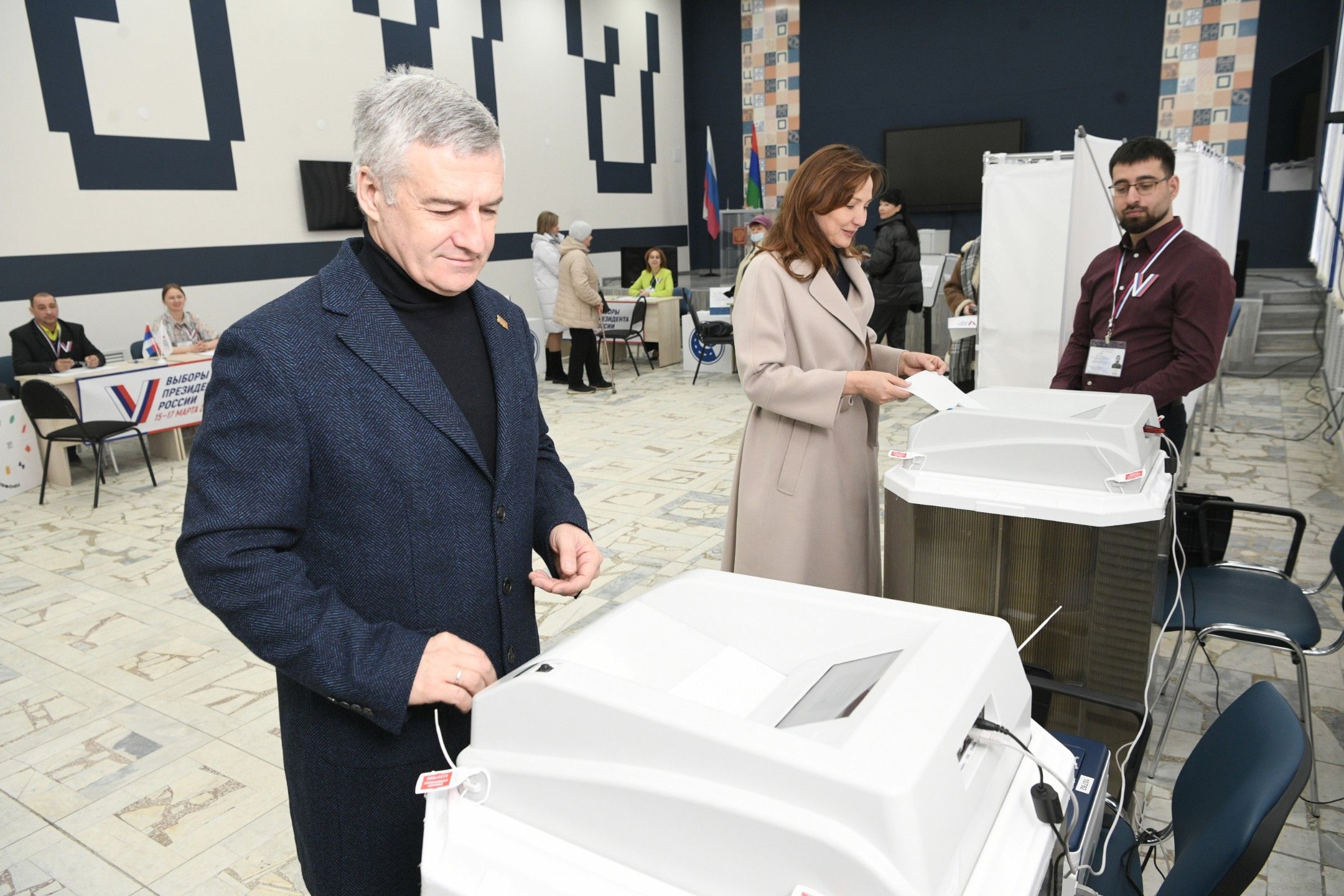 Глава Карелии проголосовал на выборах президента Глава Карелии проголосовал на выборах президента