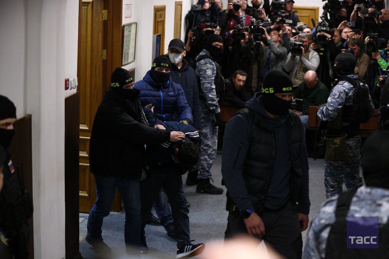 Суд арестовал всех четверых обвиняемых в теракте в «Крокус Сити Холле»