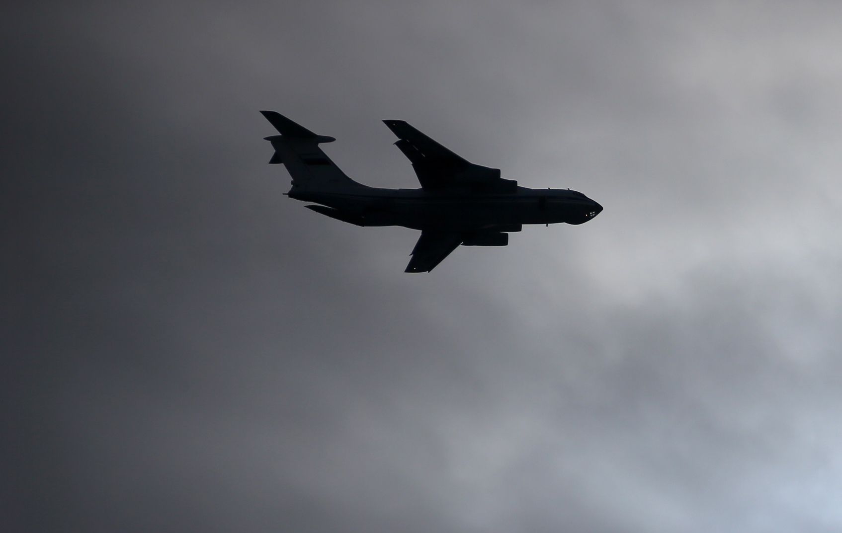 «Роскосмос» обещает в течение полутора лет обеспечить связь в поездах и самолетах