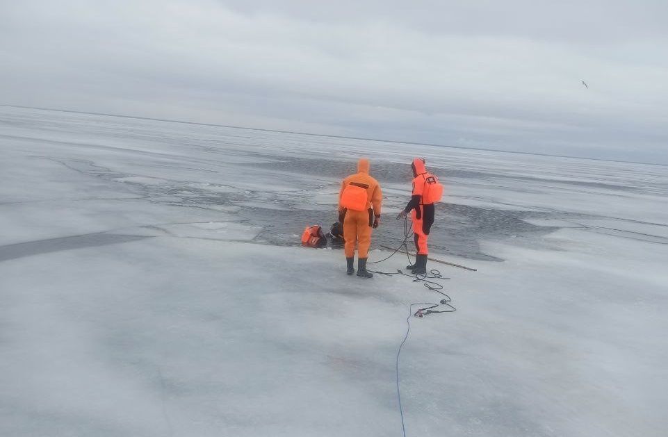 Запрещен выход на лед водоемов в одном из районов Карелии