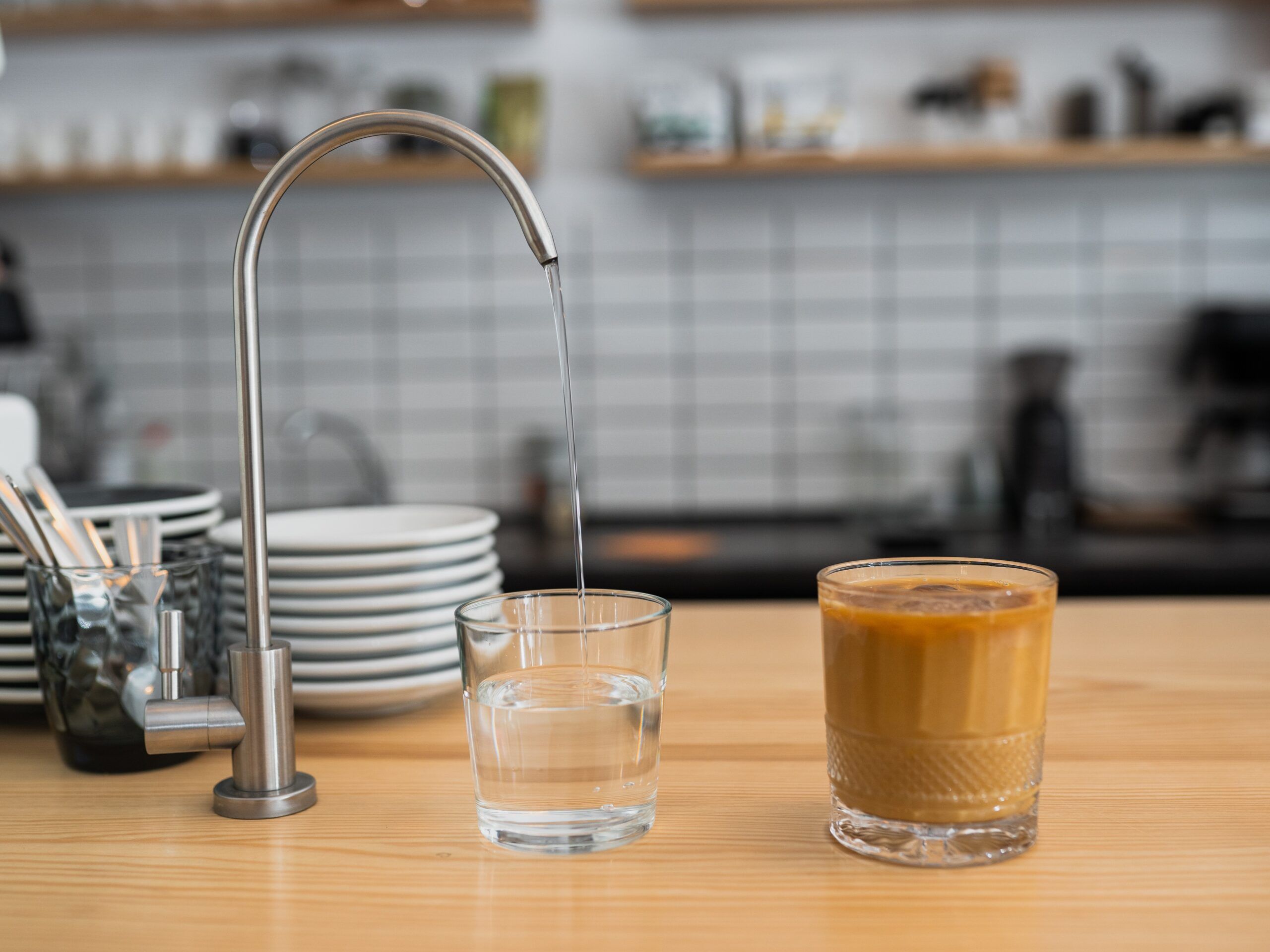 Преступная группировка вынуждала пожилых людей устанавливать фильтры на воду