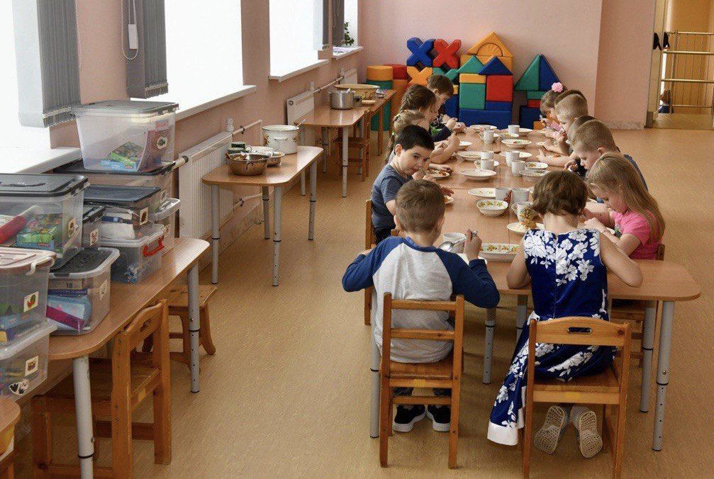 Артур Парфенчиков оценил условия в новом детском саду поселка Боровой