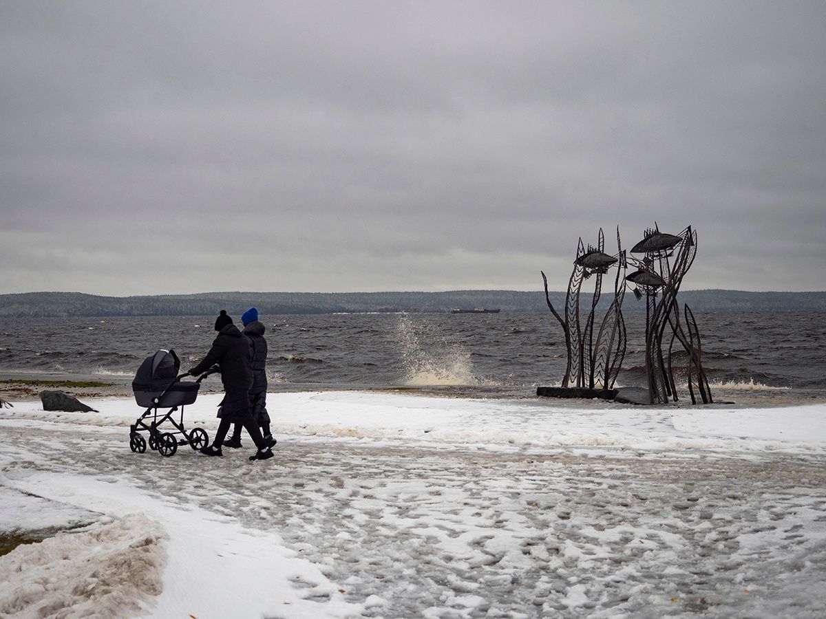 По 100 тысяч рублей получат жительницы Карелии, родившие ребенка до 25 лет