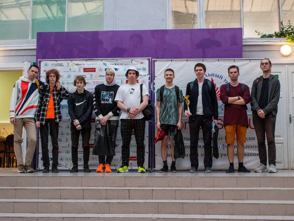 Команда ПетрГУ выиграла на чемпионате по программированию в Таганроге