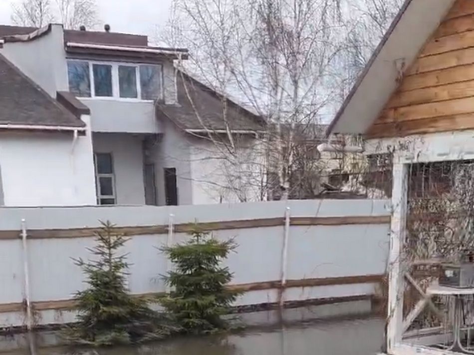 В Петрозаводске продолжается борьба с подтоплениями