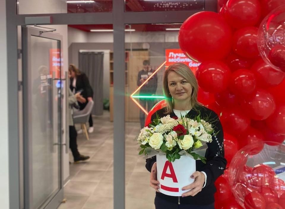 Альфа-Банк открыл phygital-офис в Костомукше