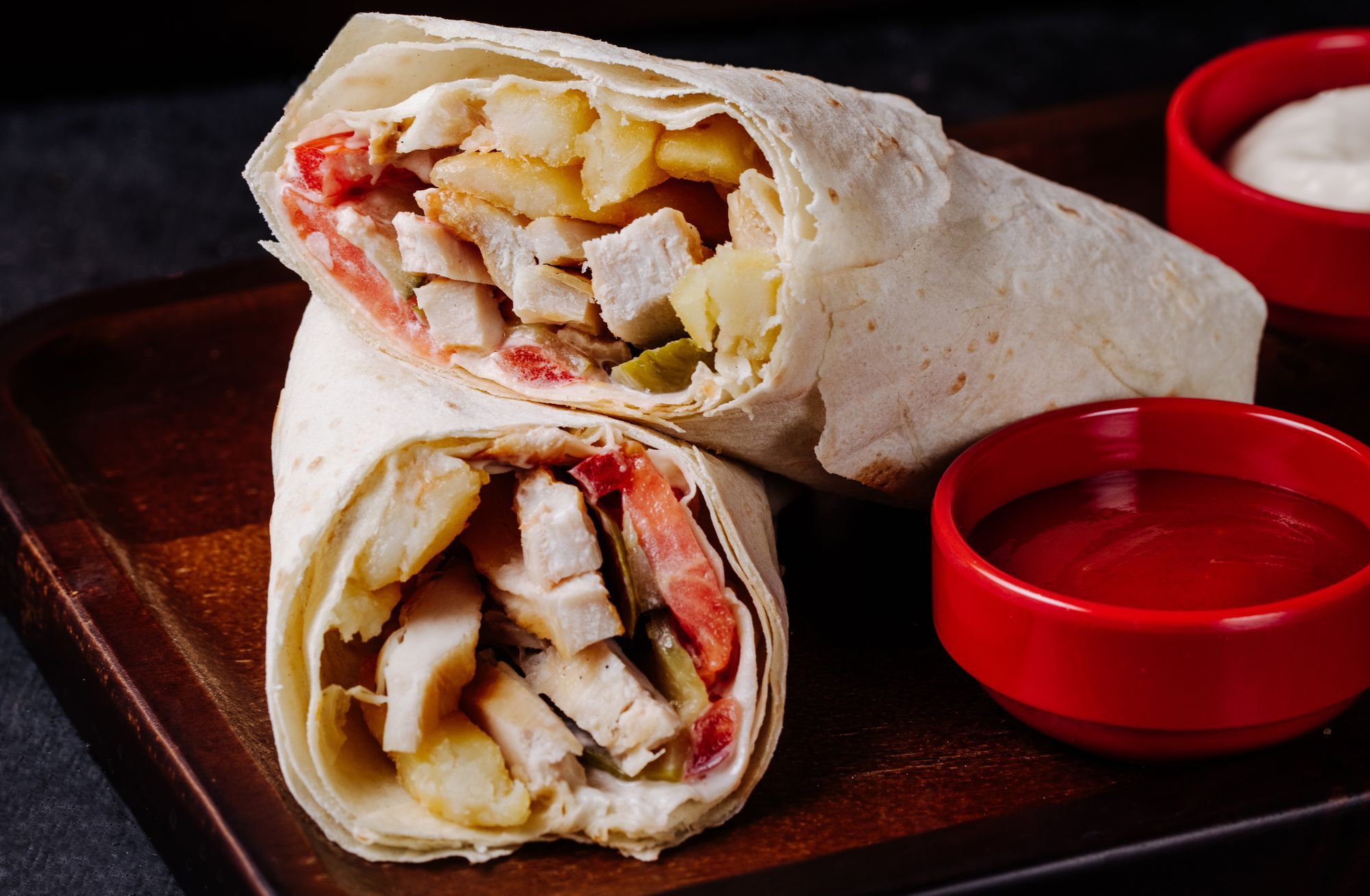 Роскачество обнаружило опасные бактерии практически во всей шаурме