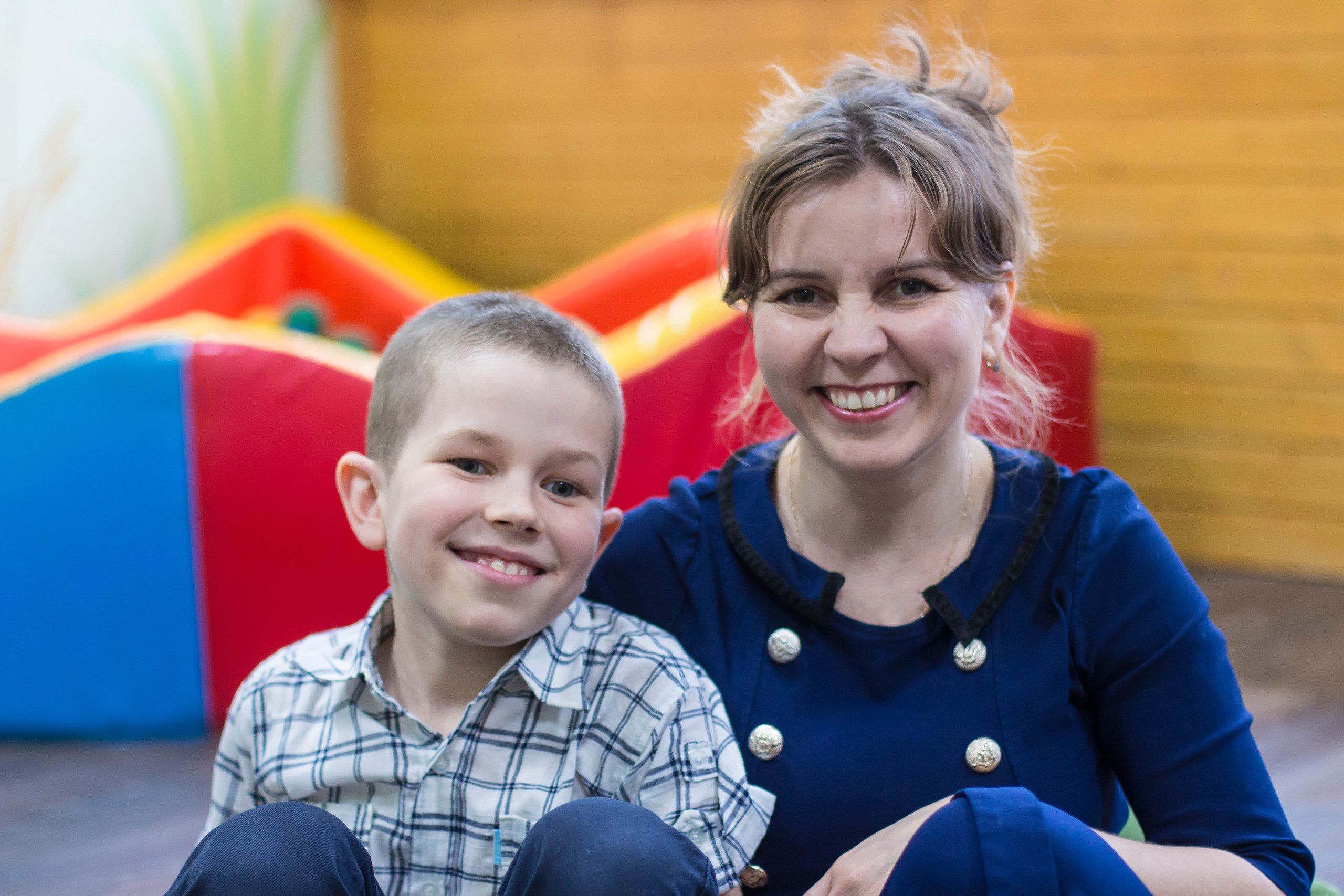 «Мальчик, ты больной?» Как в Петрозаводске живут и побеждают дети с аутизмом и их родители