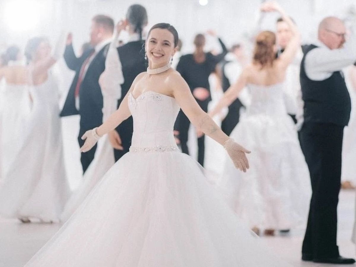 В Петрозаводске прошел юбилейный Белый бал