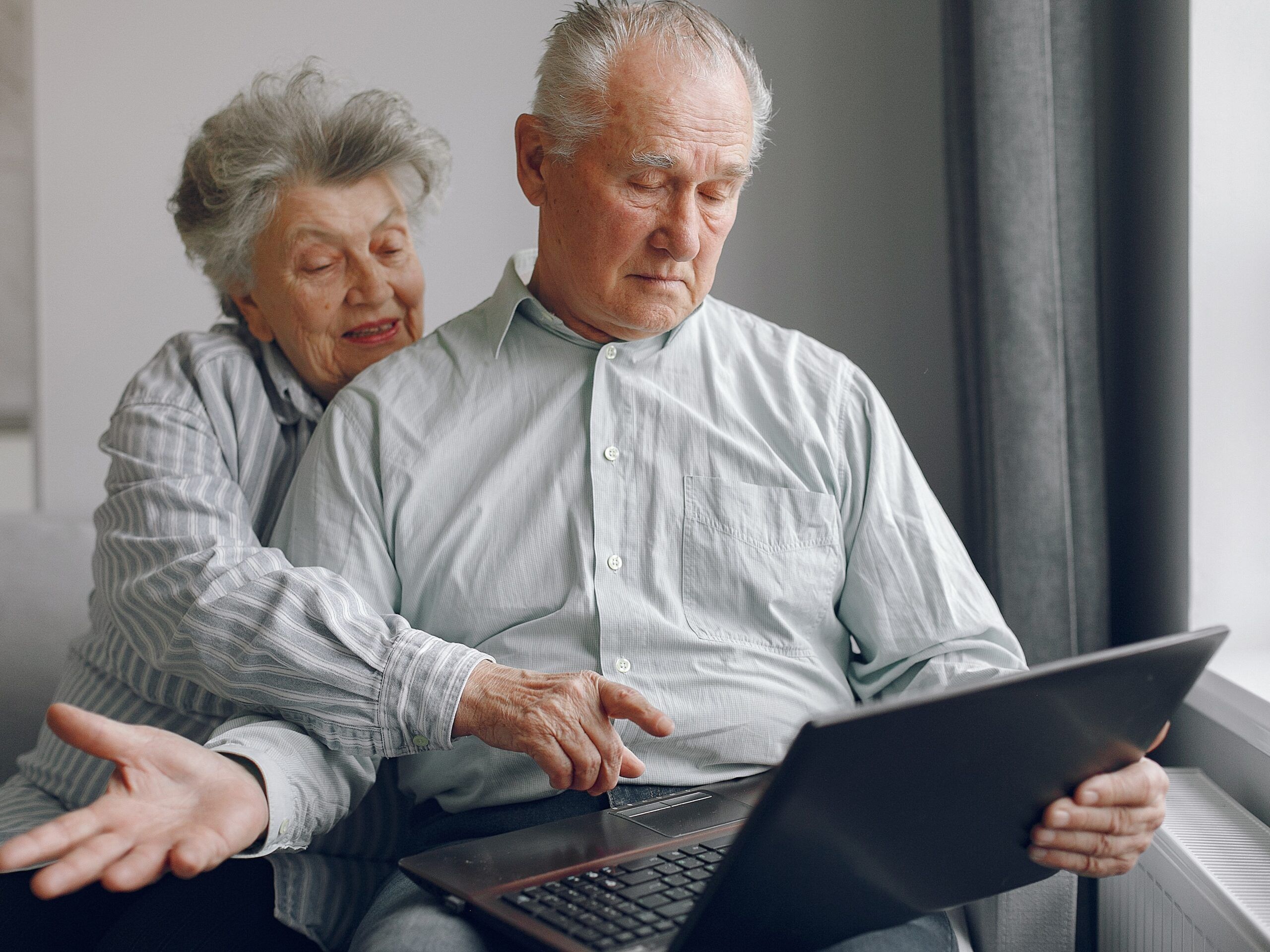 Карельские пенсионеры поборются за победу в компьютерном многоборье