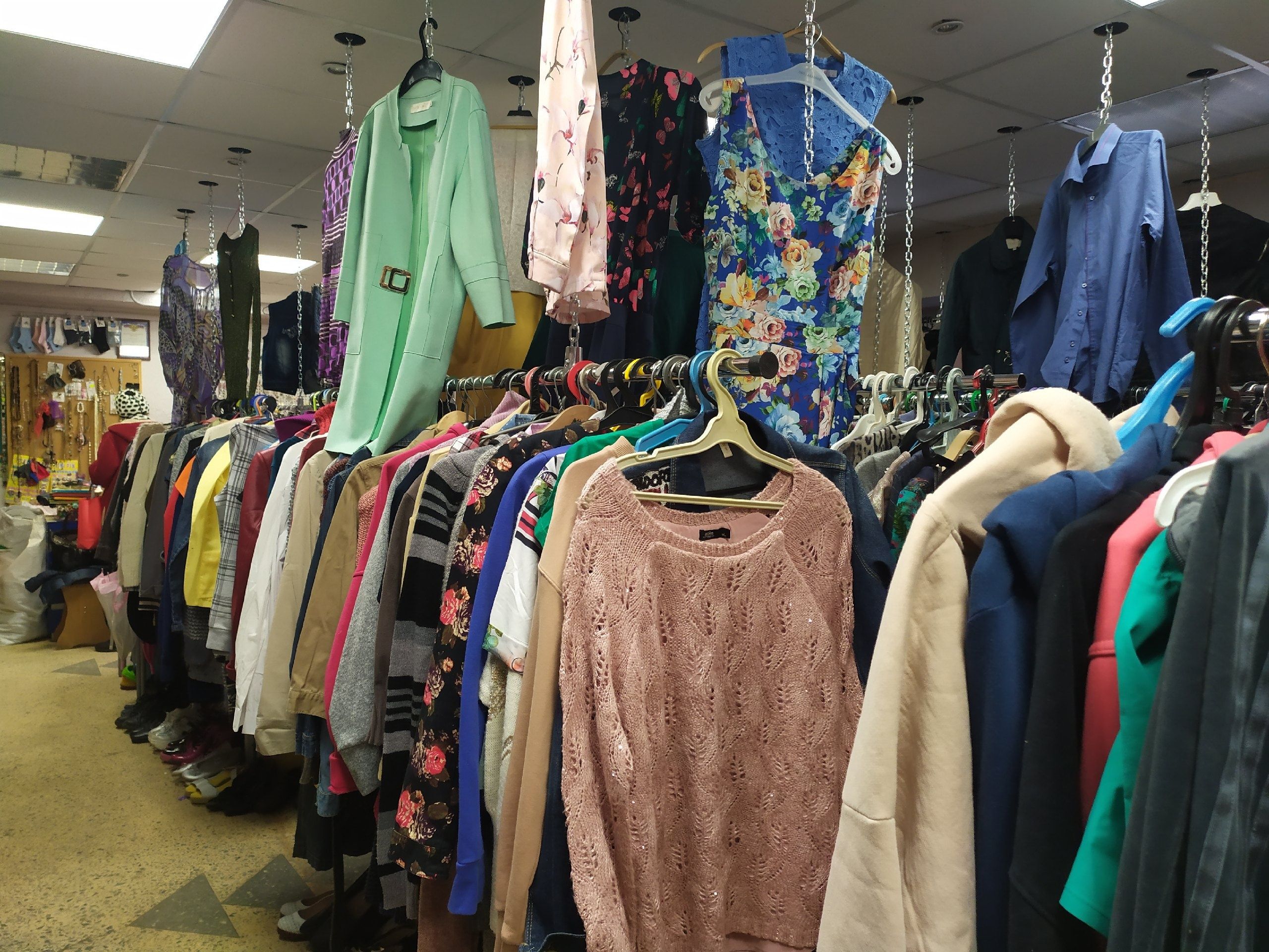 «Теплообмен»: как в Петрозаводске спасают ненужную одежду