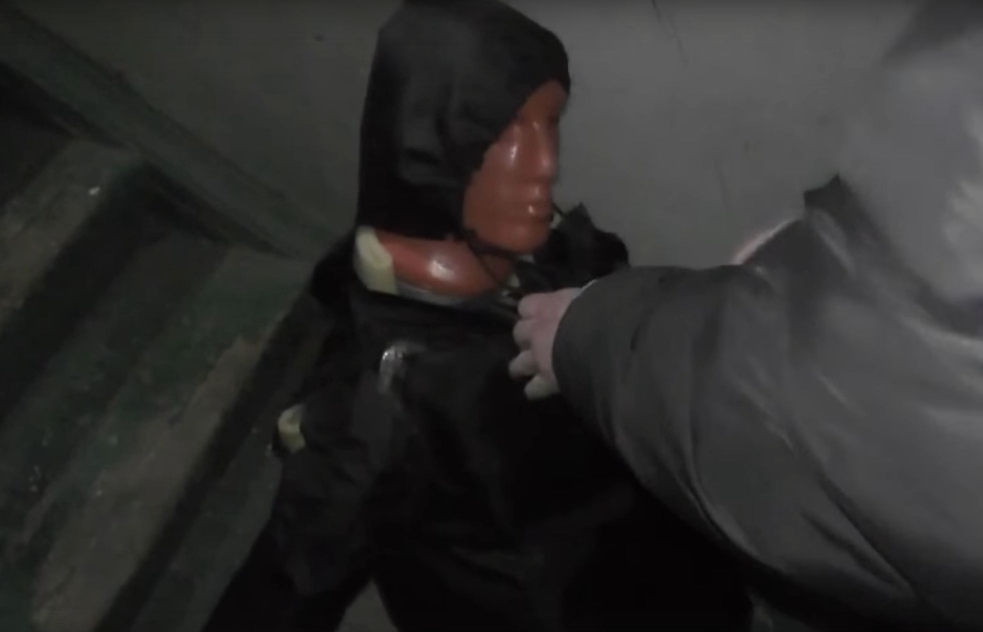 Петрозаводчанина до смерти избили в подъезде из-за женщины