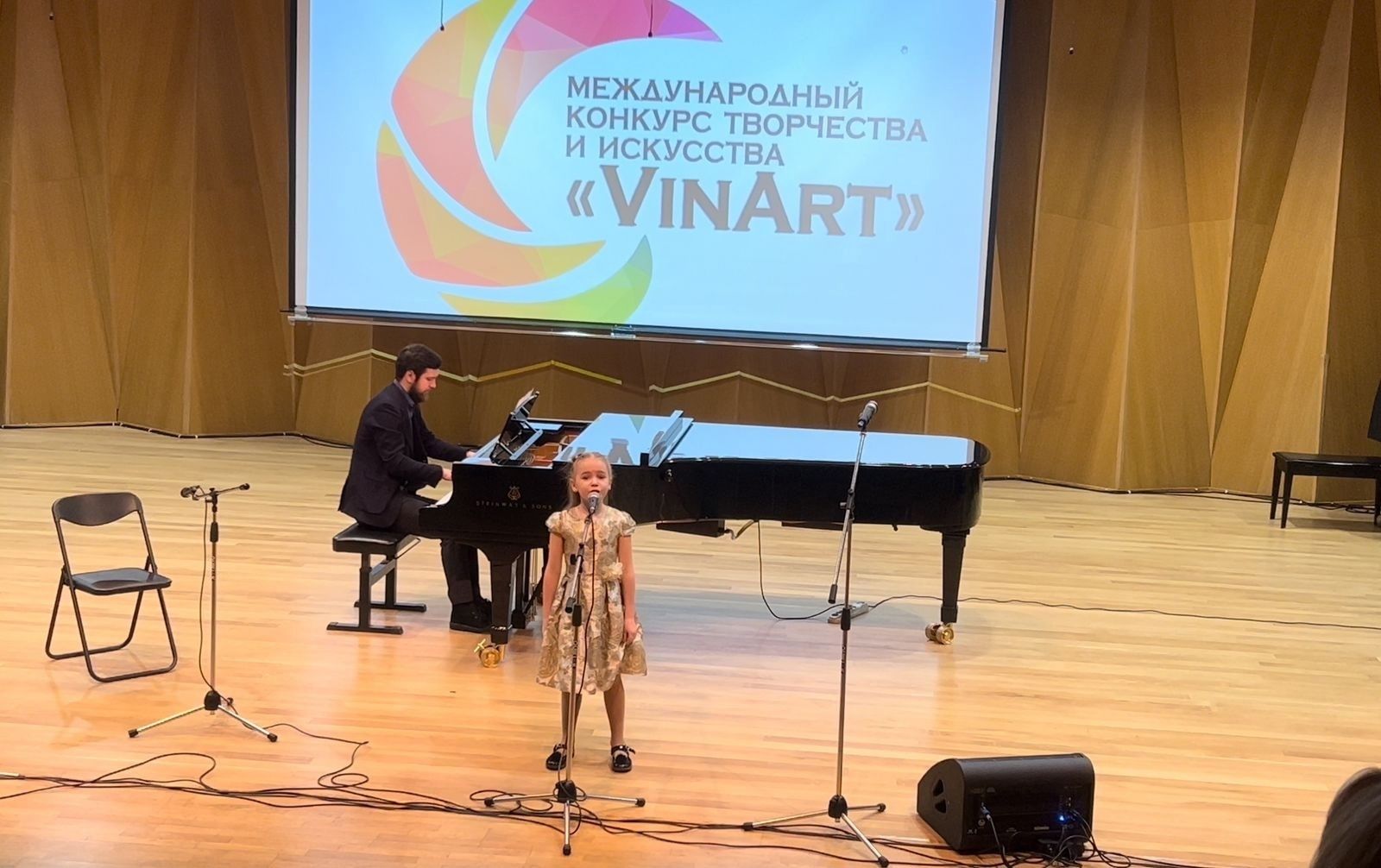 В Петрозаводске прошел Международный конкурс творчества и искусства «VinArt» В Петрозаводске прошел Международный конкурс творчества и искусства «VinArt»