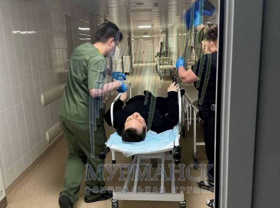 Губернатора Мурманской области ранили ножом после встречи с жителями