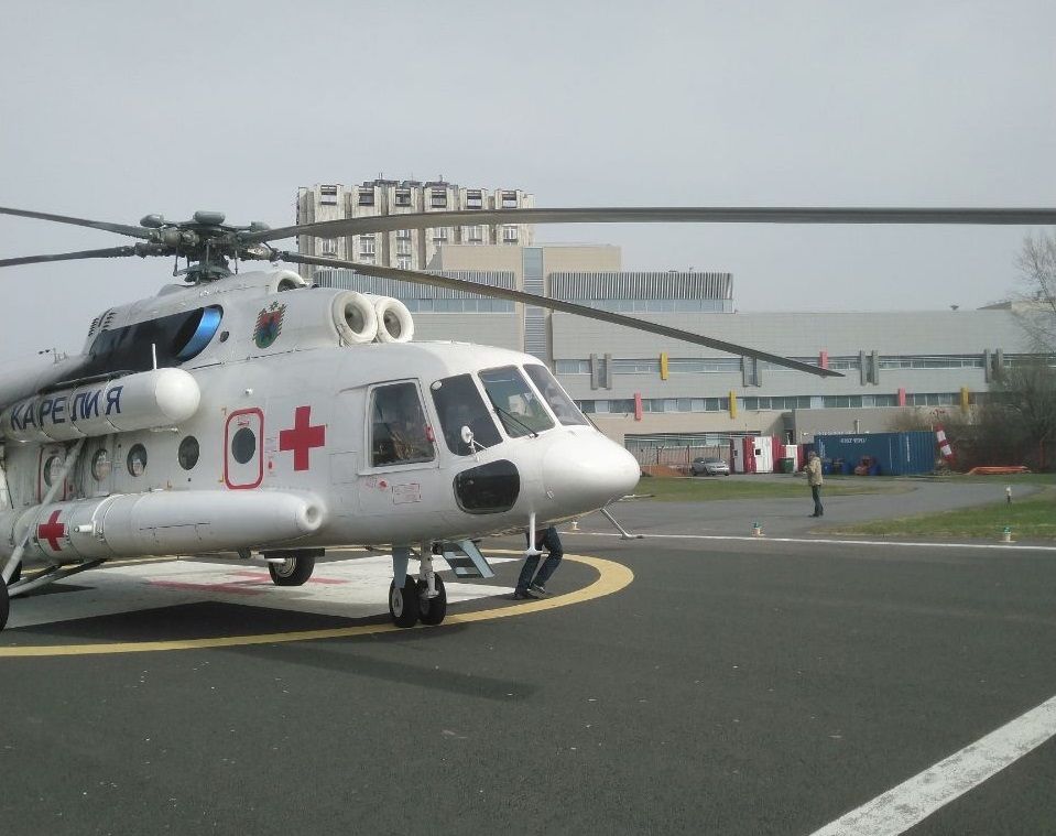 Пострадавшего при взрыве в котельной под Петрозаводском доставили в Петербург