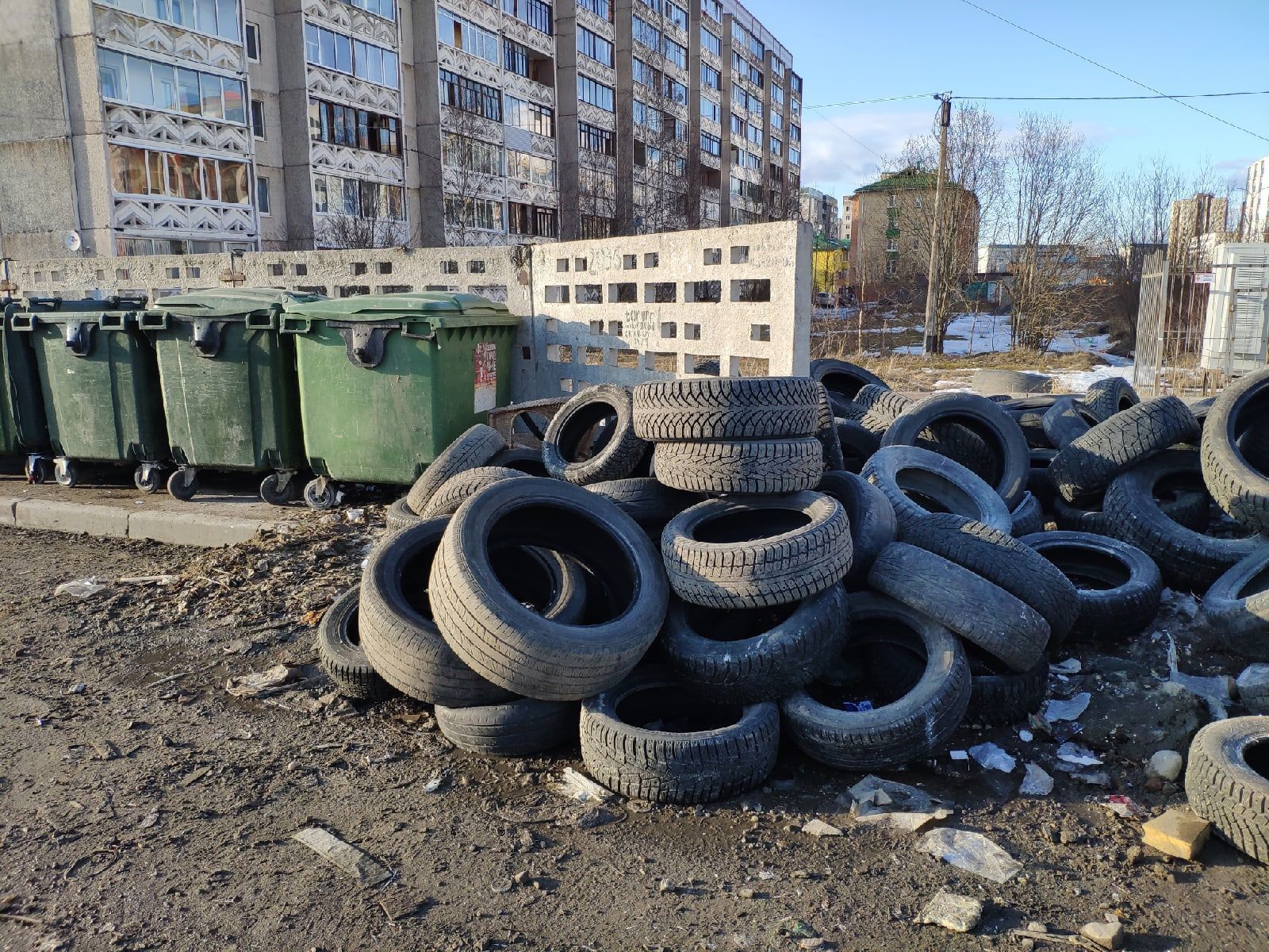 «Автоспецтранс» перестал принимать покрышки у населения