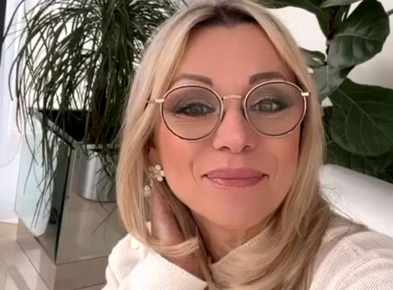 Певица Ирина Салтыкова пригласила петрозаводчан на Супердискотеку 90-х Радио Рекорд