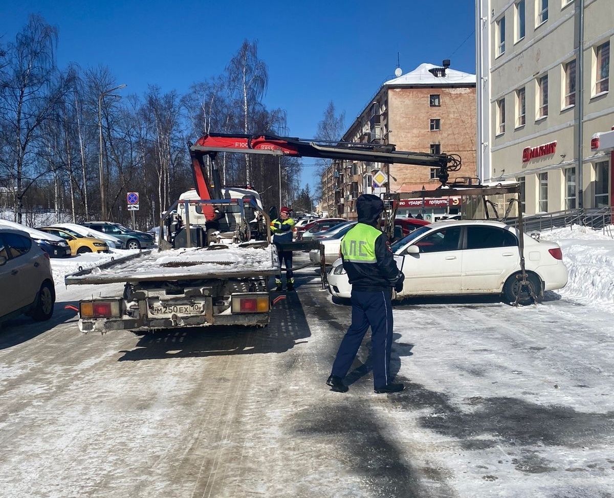 В Петрозаводске несколько автомобилей забрали на штрафстоянку после изменения схемы движения