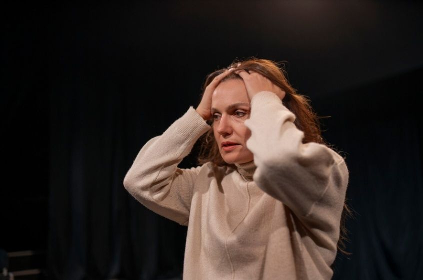 Жительница Карелии ударила подругу разбитым флаконом от духов за отказ остаться в гостях