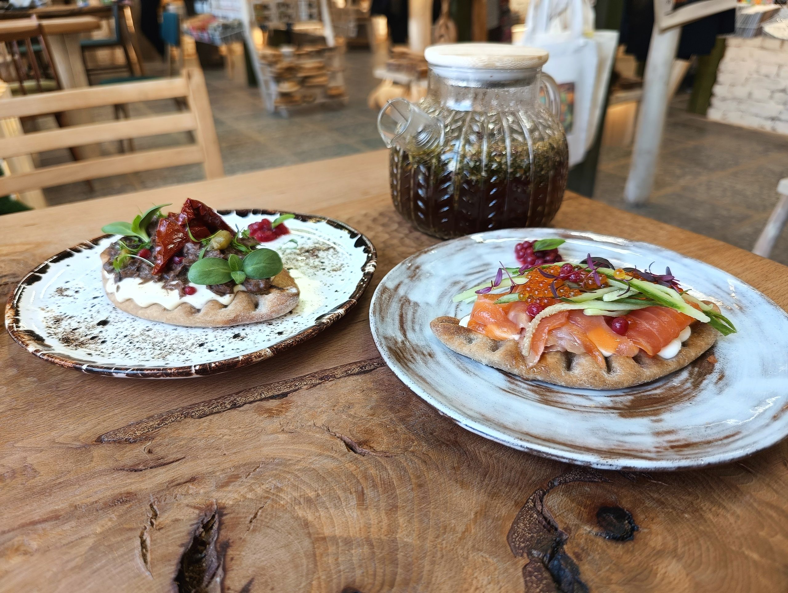 С олениной, форелью и морошкой! Чем удивляет первая в Петрозаводске калиточная