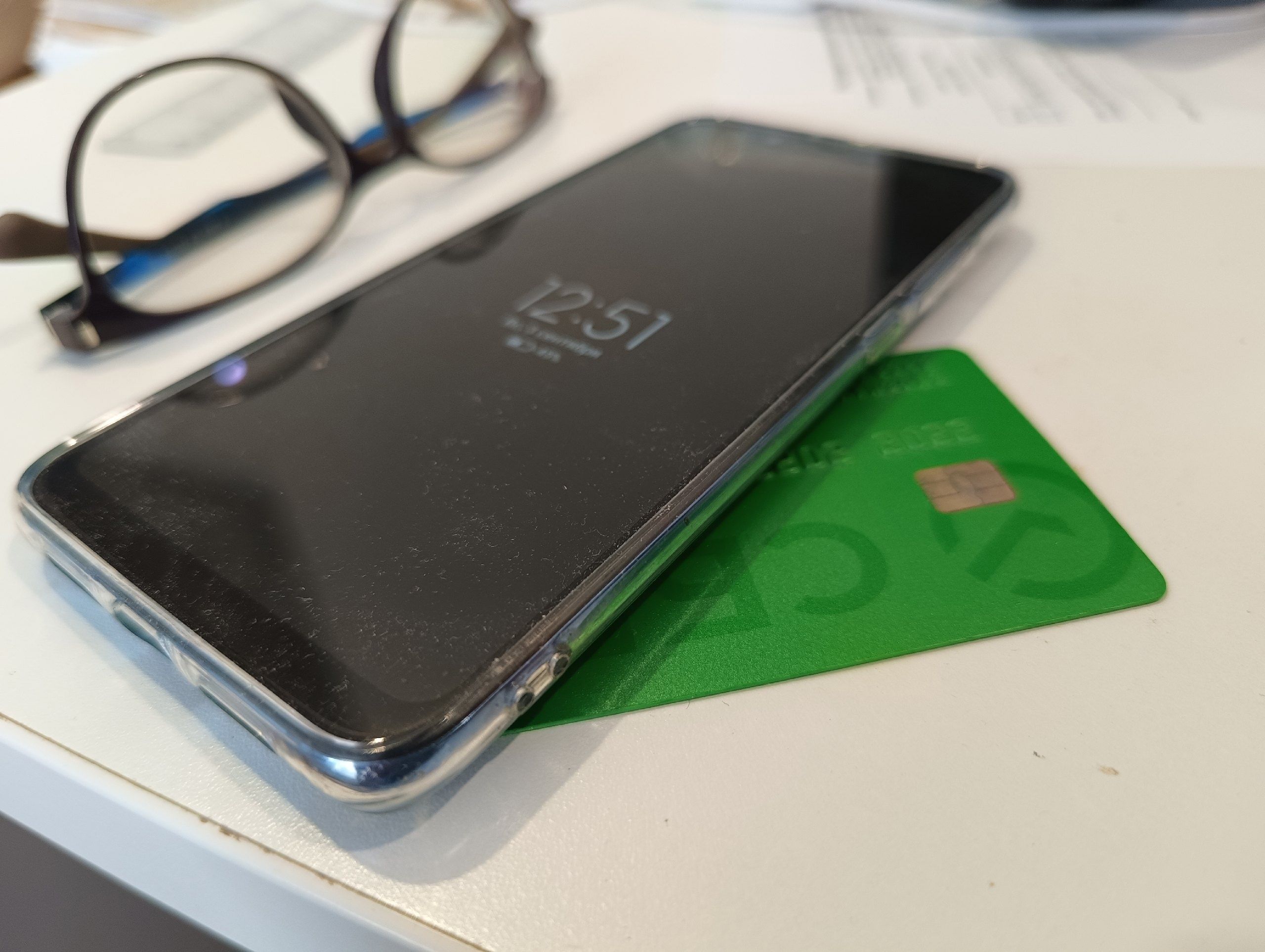 Жительница Карелии перевела деньги мошенникам, приняв их за знакомую