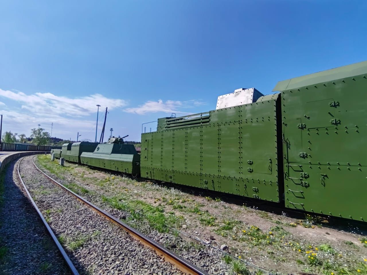 В город Сортавала прибыл бронепоезд, который станет частью музея В город Сортавала прибыл бронепоезд, который станет частью музея