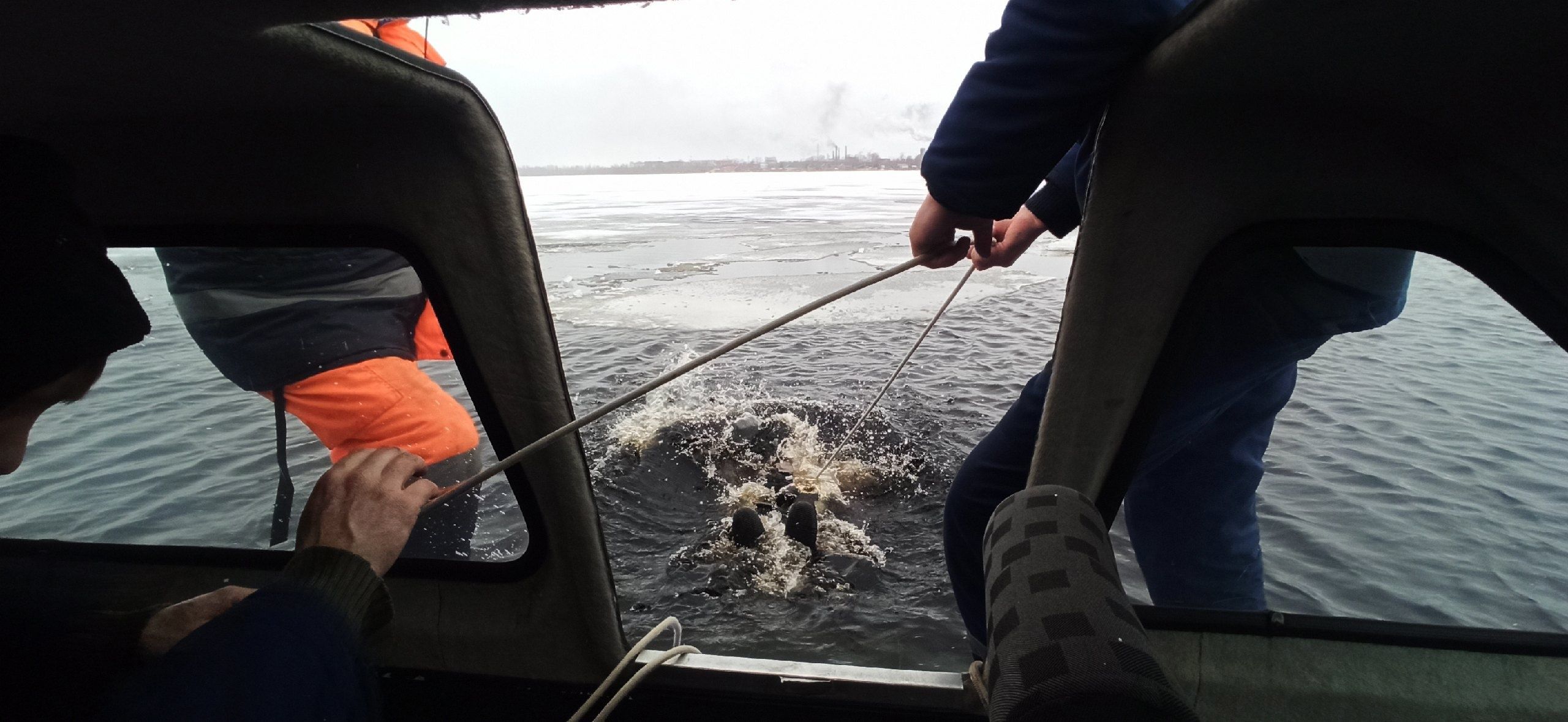 На севере Карелии нашли тело утонувшего рыбака