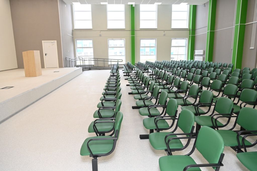 В новой школе в Суоярви устанавливают мебель и оборудование