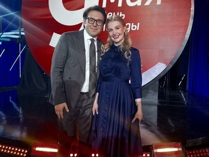 Певица из Карелии исполнила песню Клавдии Шульженко в эфире программы Андрея Малахова