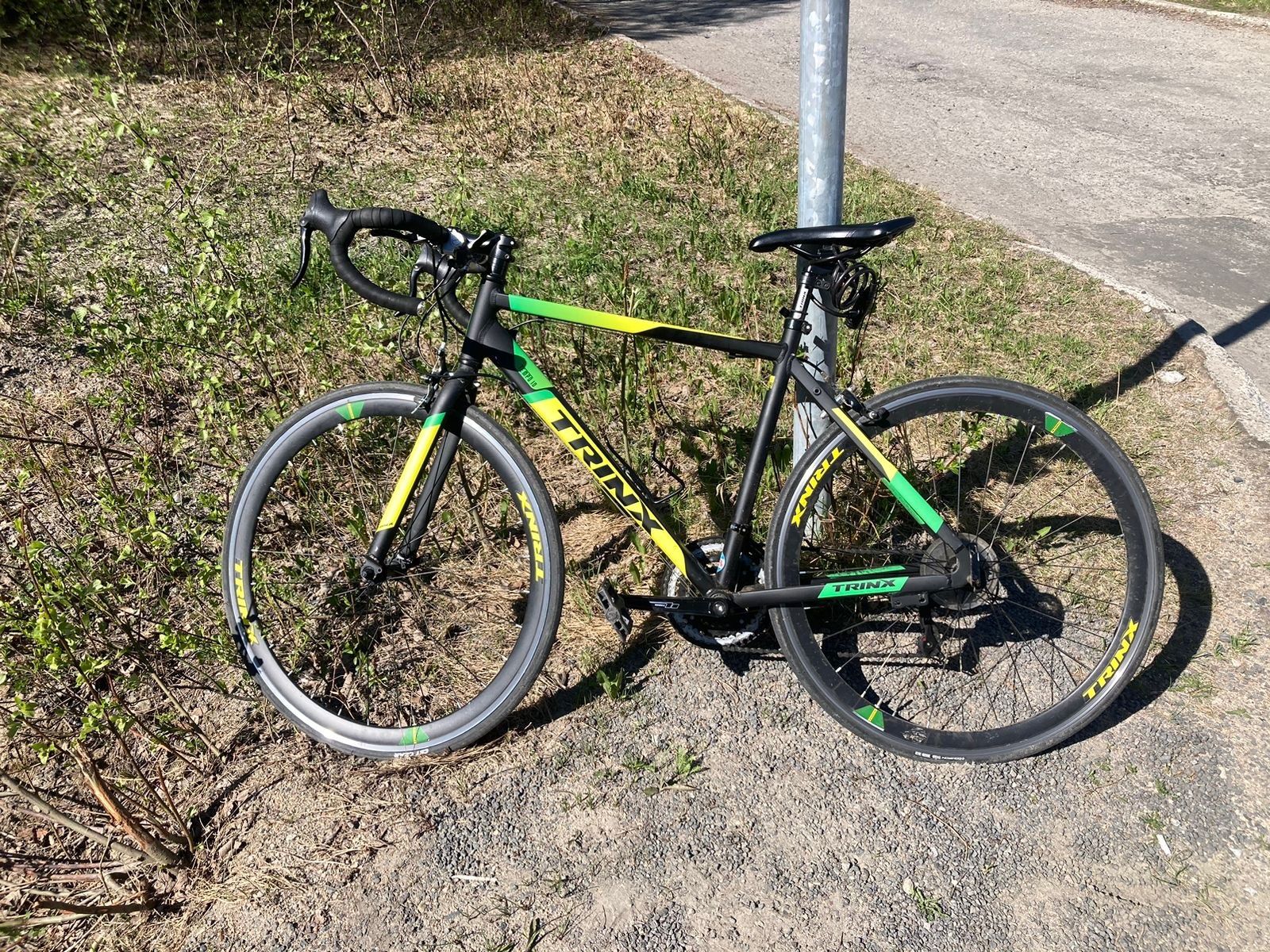 В Костомукше сбили молодую женщину на велосипеде