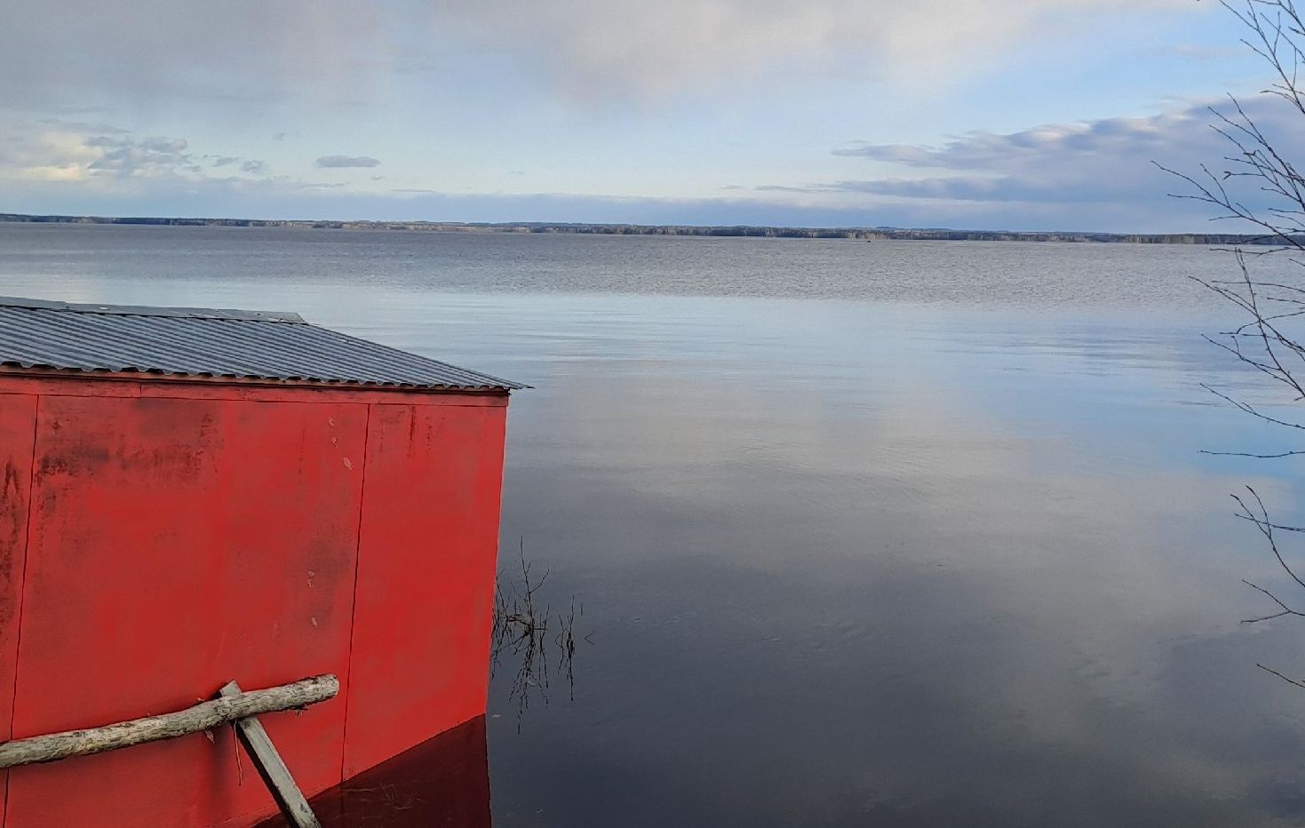 Для поисков пропавшего рыбака на Шотозере снова собирают волонтеров