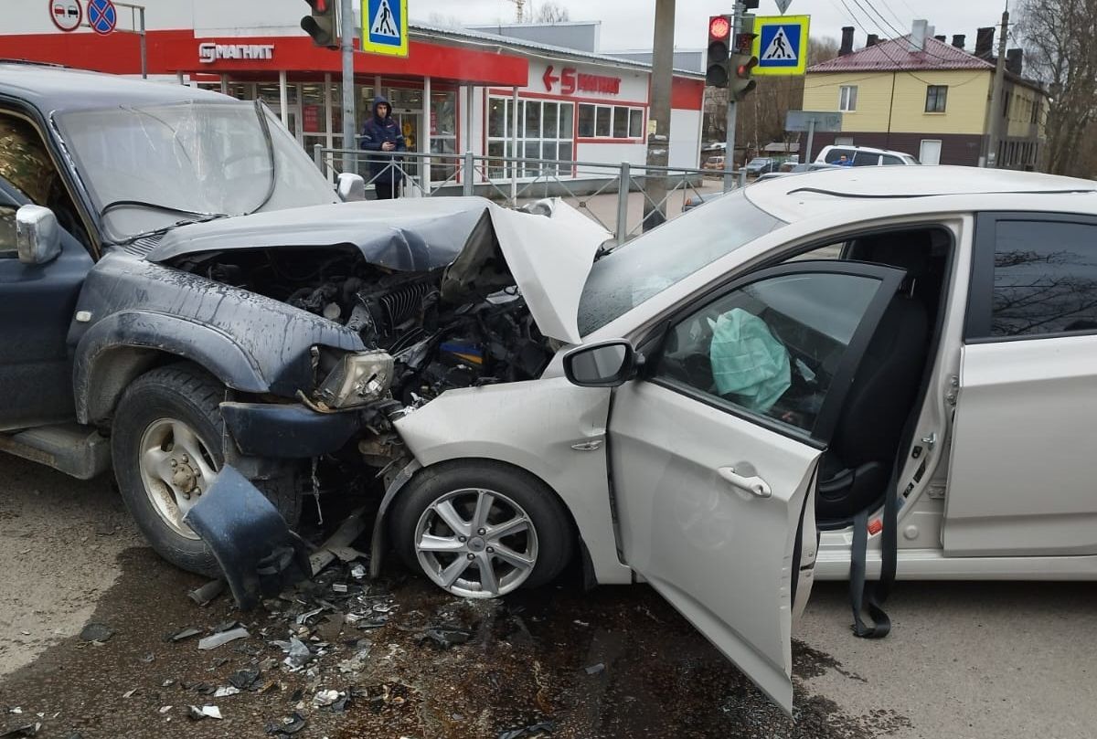 Серьезная авария с пострадавшей произошла в городе Сортавала