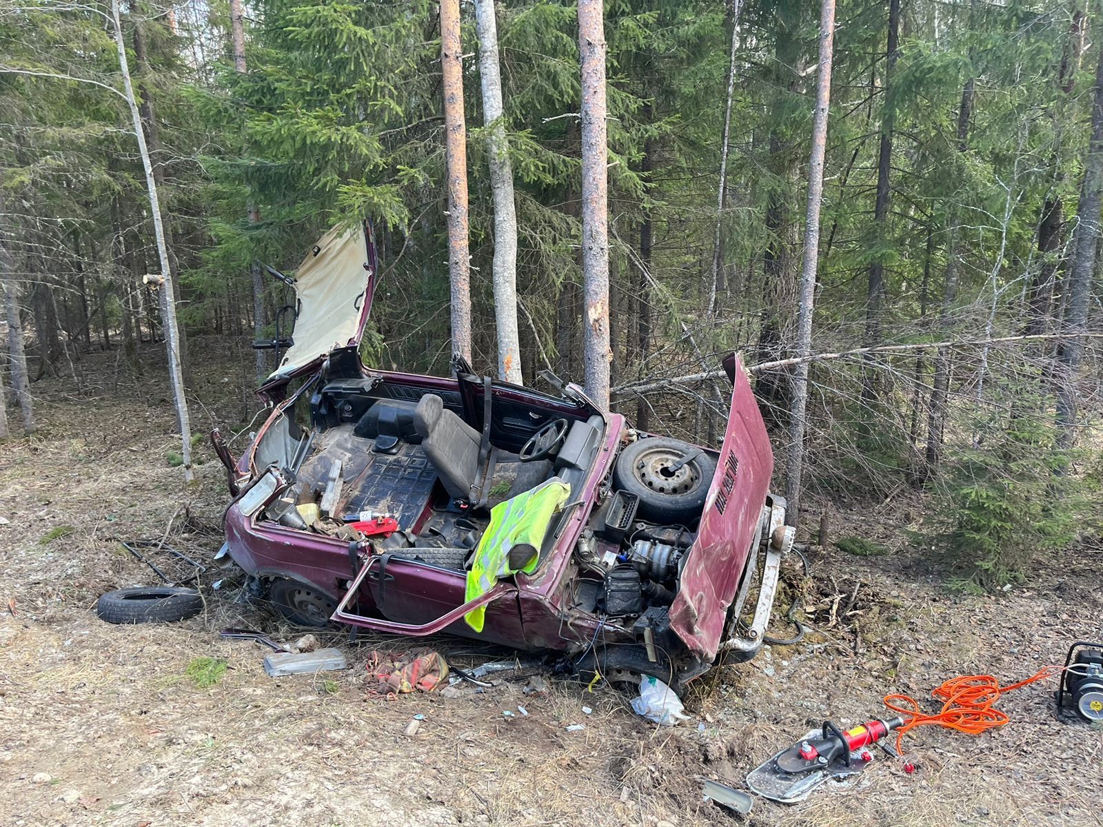 В Прионежье «Жигули» перевернулись на крышу