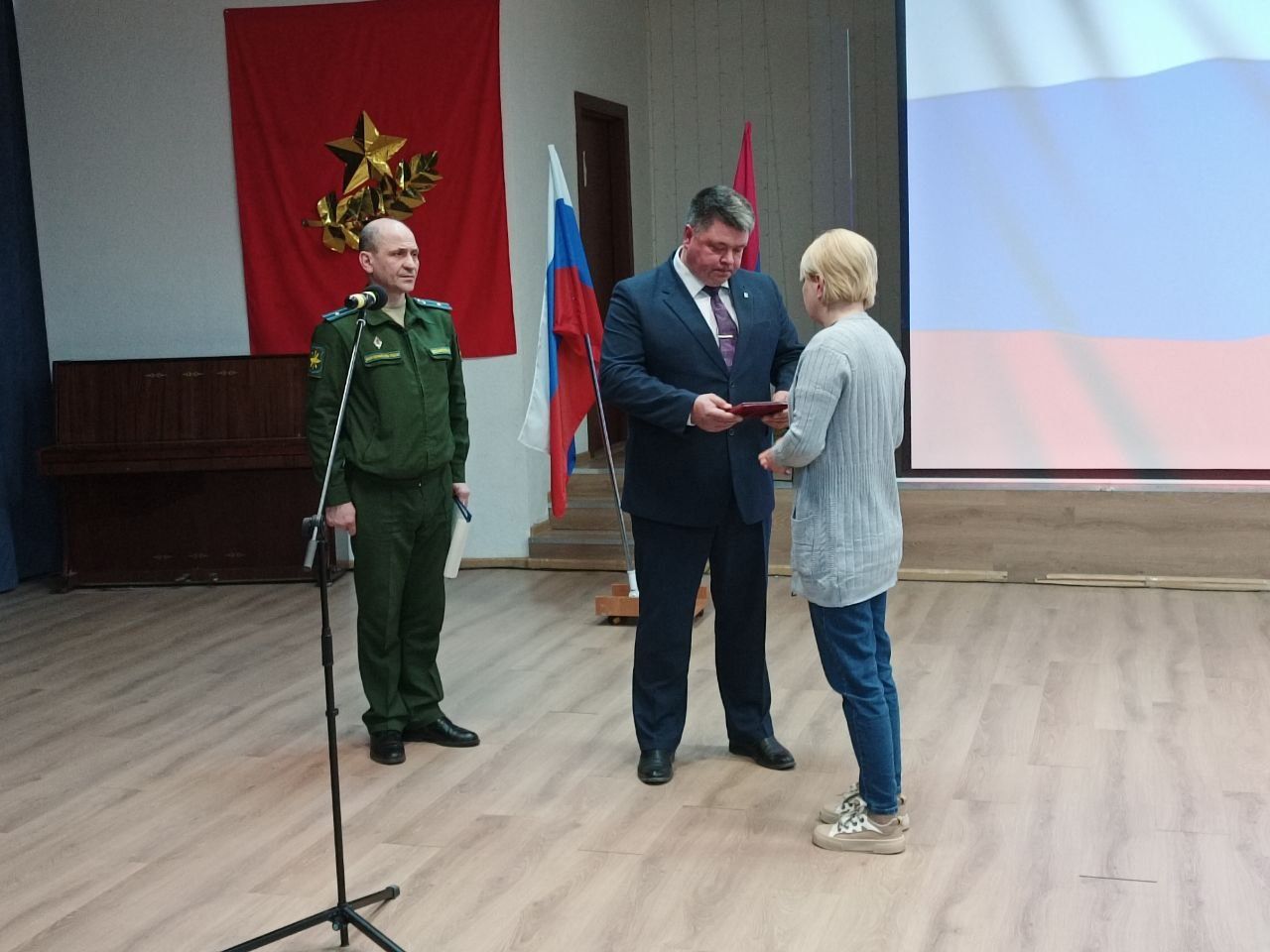 В Карелии вручили награды семьям бойцов, погибших в ходе СВО